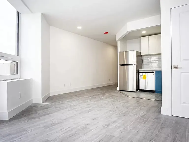 1399 Myrtle Ave #8A — Photo 3