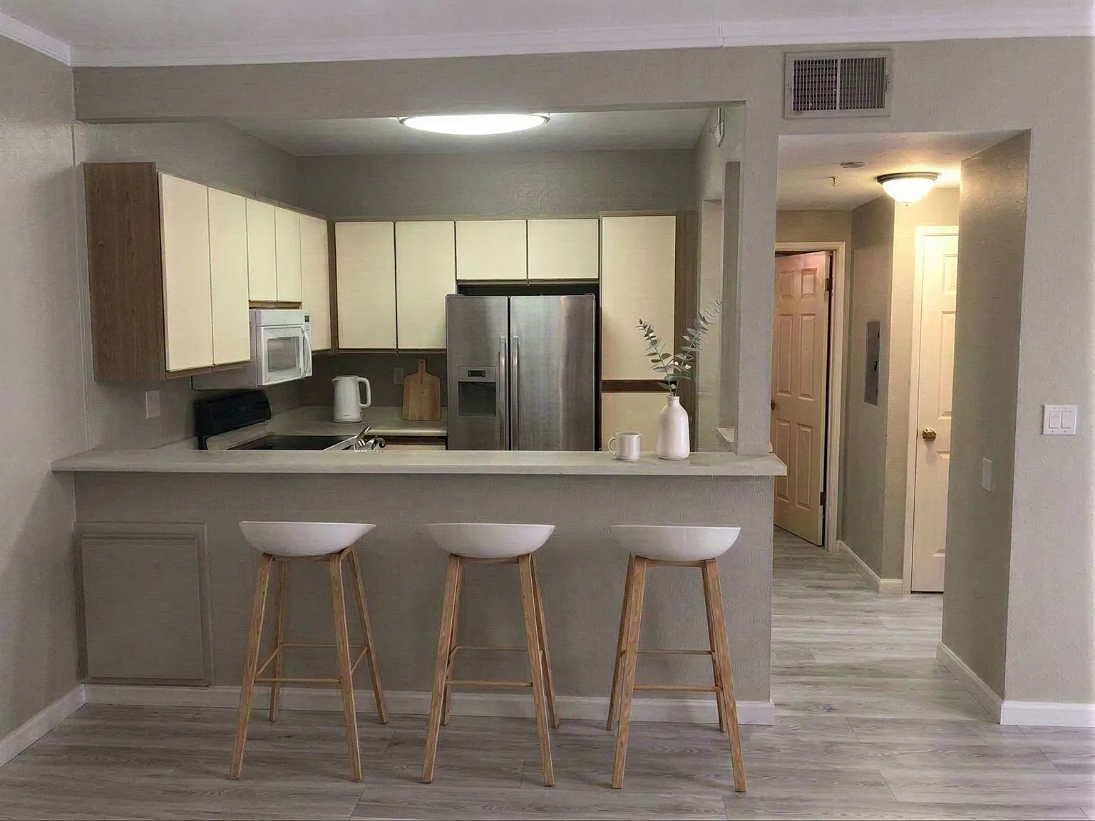 1 bed, 748 sqft, $2,000 — Photo 3