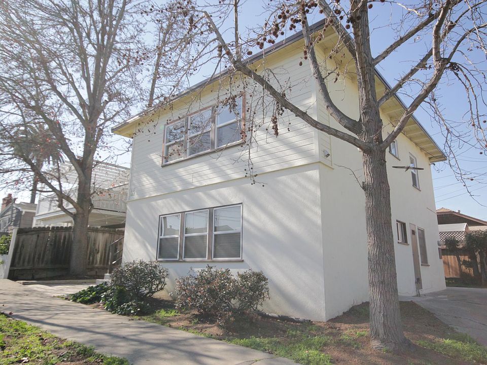 1st image of 687 Roswell Ave