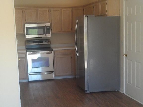 4th image of 10788 Central Ave