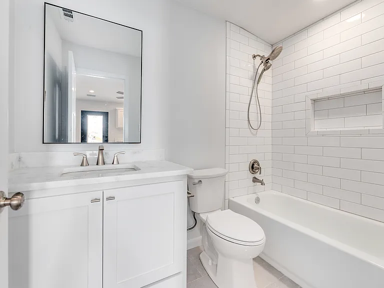 810 Birmingham Ave — Photo 7