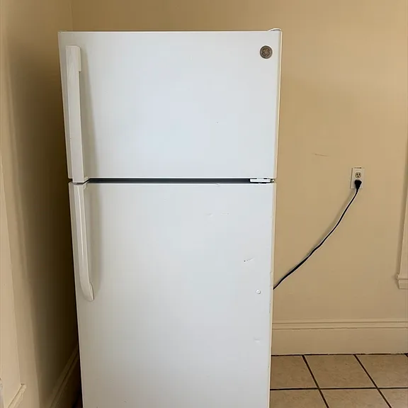 10-12 Maple St #6 — Photo 8