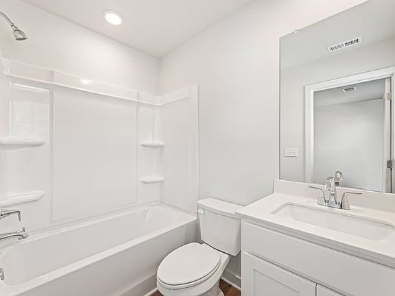 3rd image of 7060 Ellorie Dr