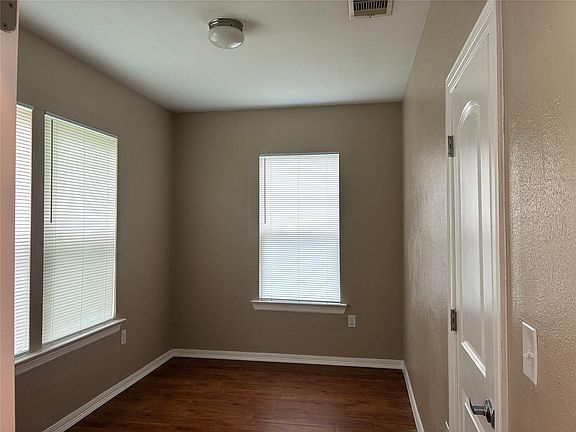 4th image of 1649 15th St