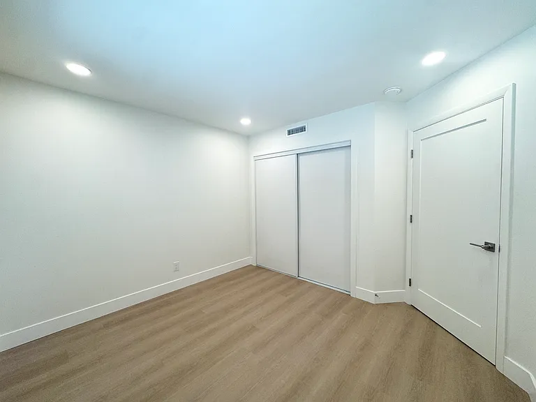 2737 Forest Park Ln — Photo 26