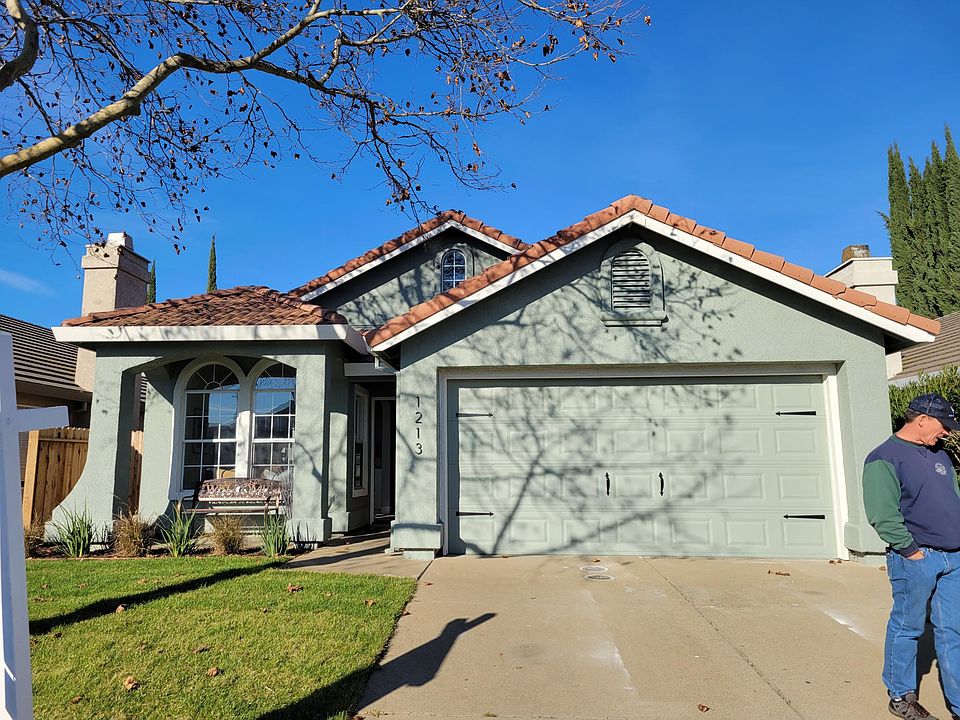 1st image of 1213 Arbor Dr