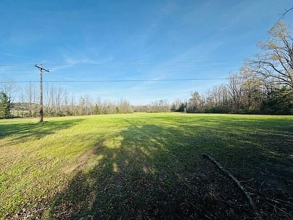 5th image of 2 Lafayette Springs Rd