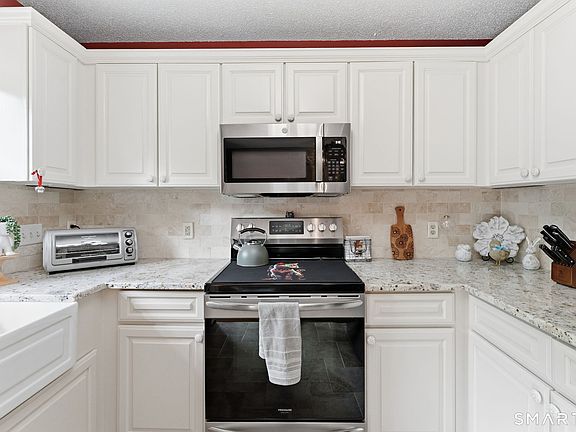 3rd image of 102 Lake Vista Drive #102