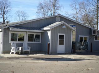 8690 Lake Ave, Watervliet, MI 49098