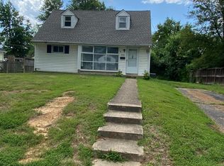 6916 Columbia Dr, Alexandria, VA 22307