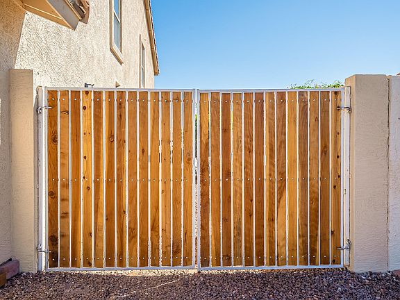 4th image of 5709 W Aster Dr
