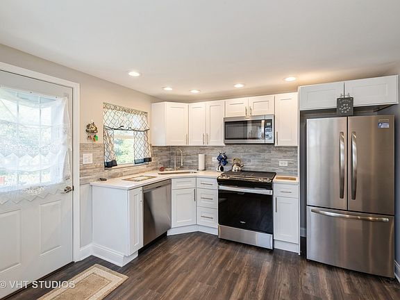 4th image of 8818 S Keeler Ave