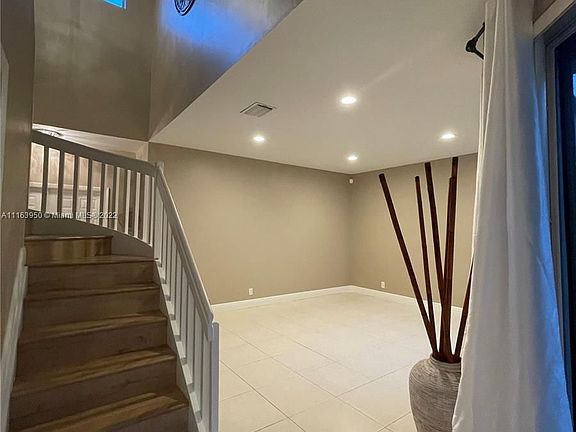 2nd image of 660 Sand Creek Cir #660