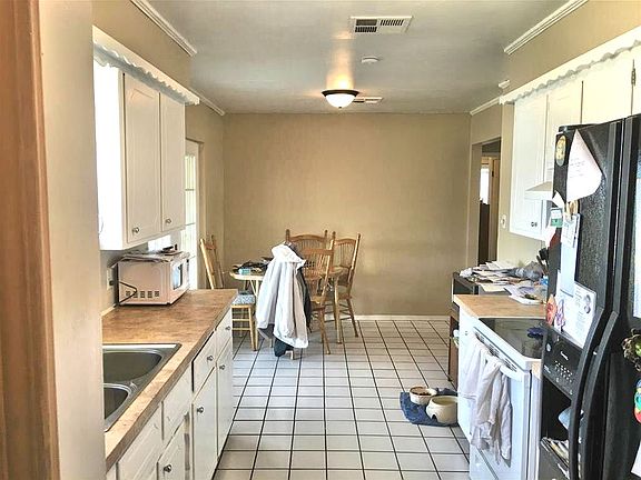 4th image of 5711 NW Cedarwood Dr