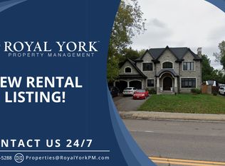 123 Baldwin St N #2, Whitby, ON L1M1C3