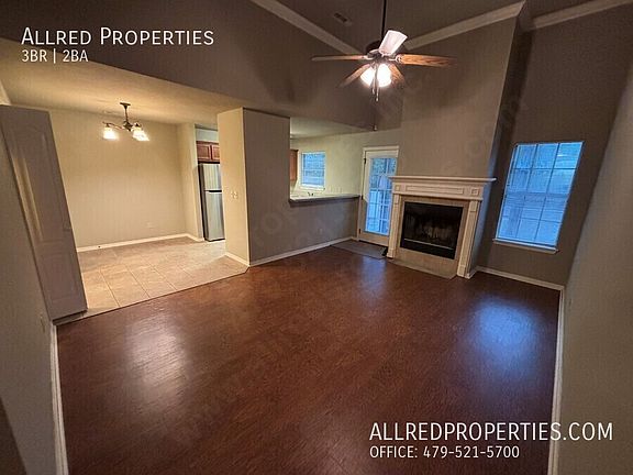 4th image of 1724 N Chestnut Ave