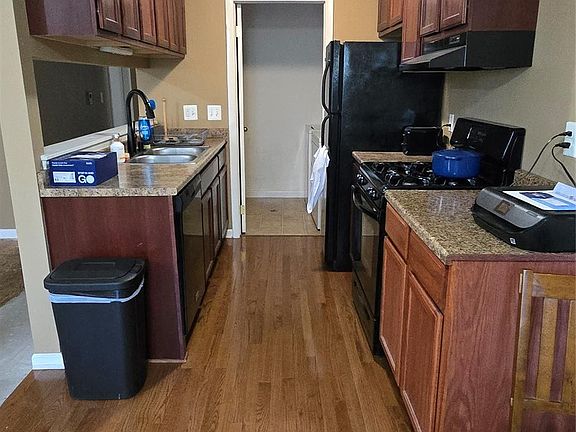 4th image of 2260 N Hix Rd