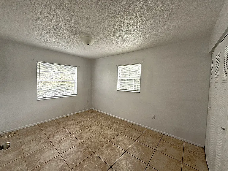 720 Michigan Ct — Photo 9