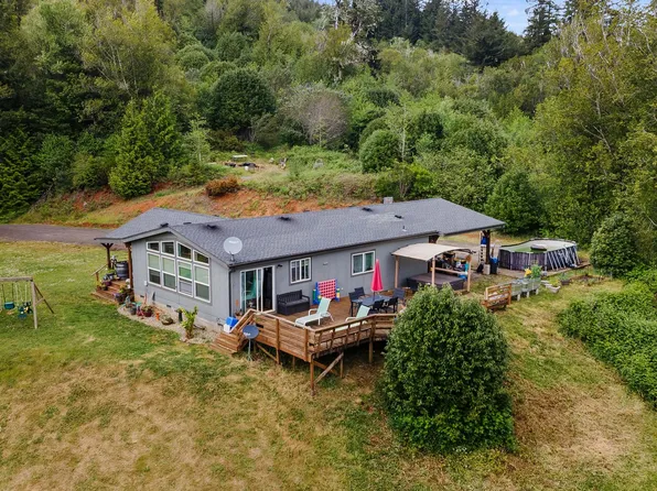 63562 Daniels Creek Rd, Coos Bay, OR 97420