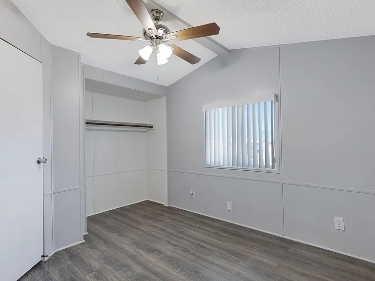 755 W Dewey Ave — Photo 9