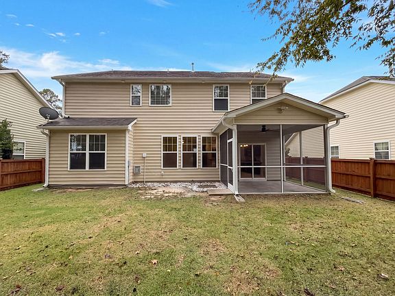 5th image of 301 Freeland Way