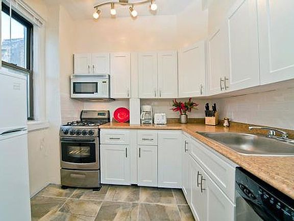 2nd image of 40 W 72nd St #156AB