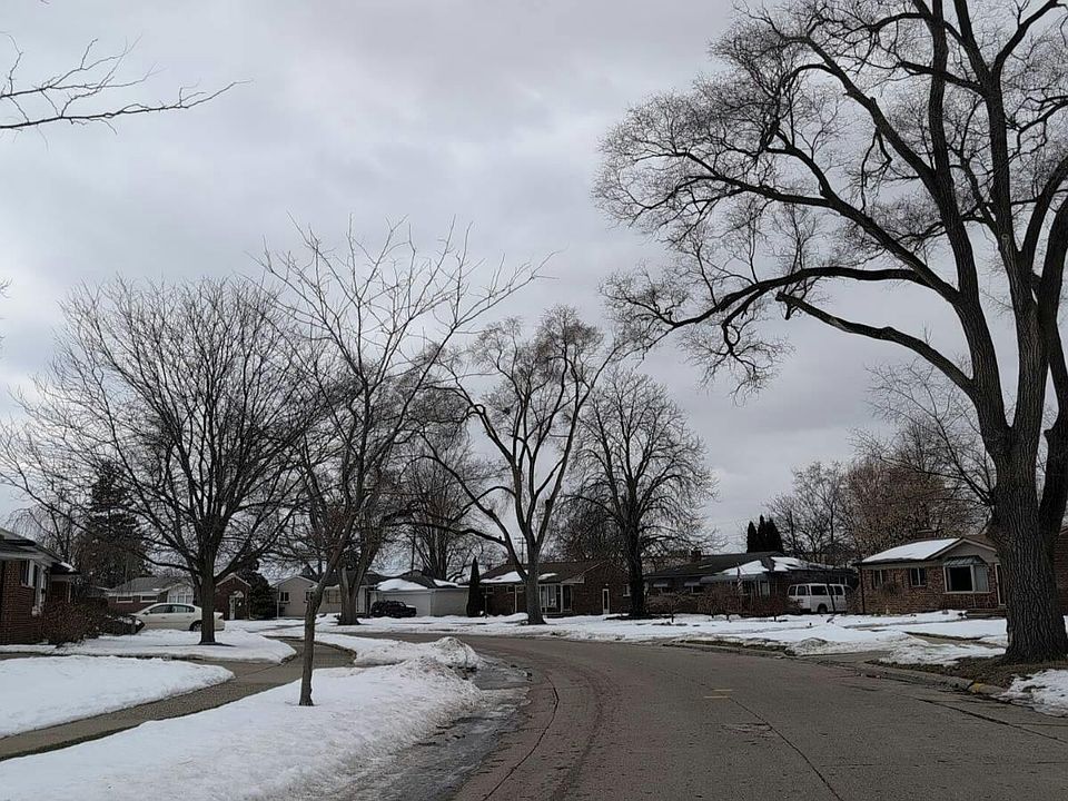 2nd image of 24834 Marine Ave