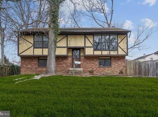 13 Hidden Dr, Lindenwold, NJ 08021