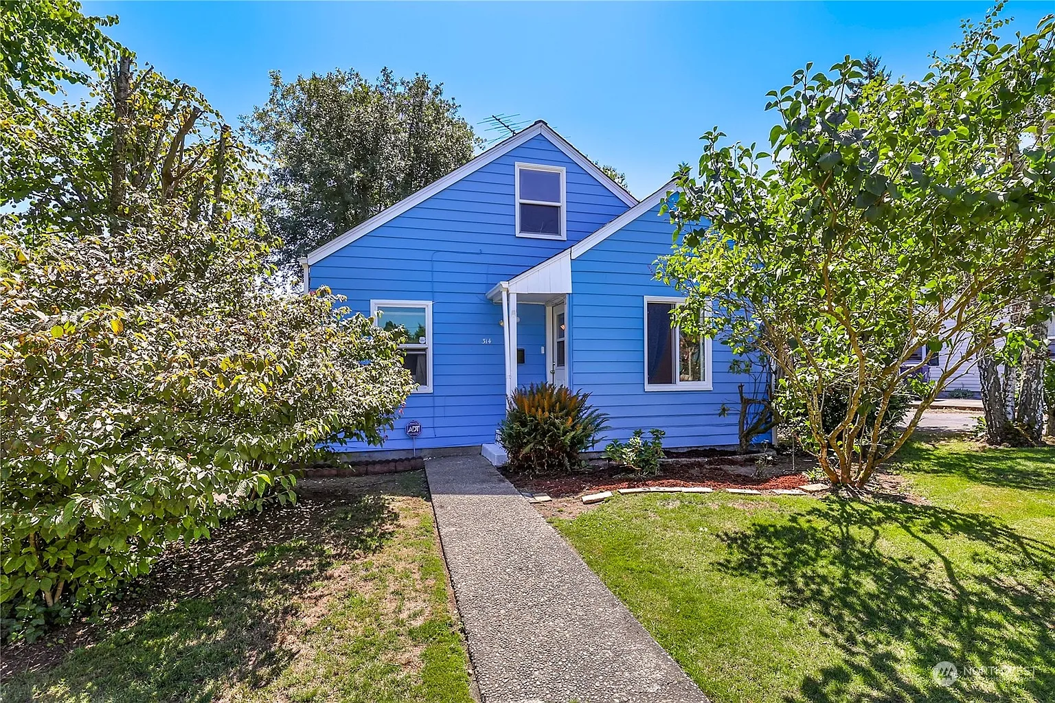 314 E Tanglewood Avenue photo 1