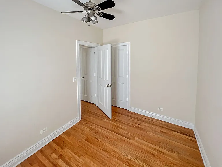 1210 W Waveland Ave — Photo 17