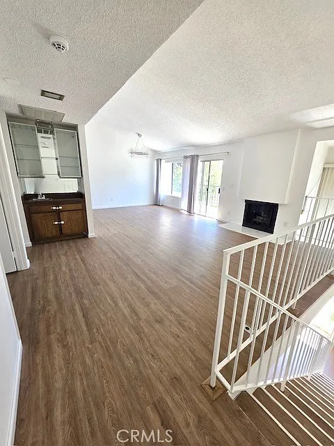 3 bed, 1520 sqft, $3,600 — Photo 2