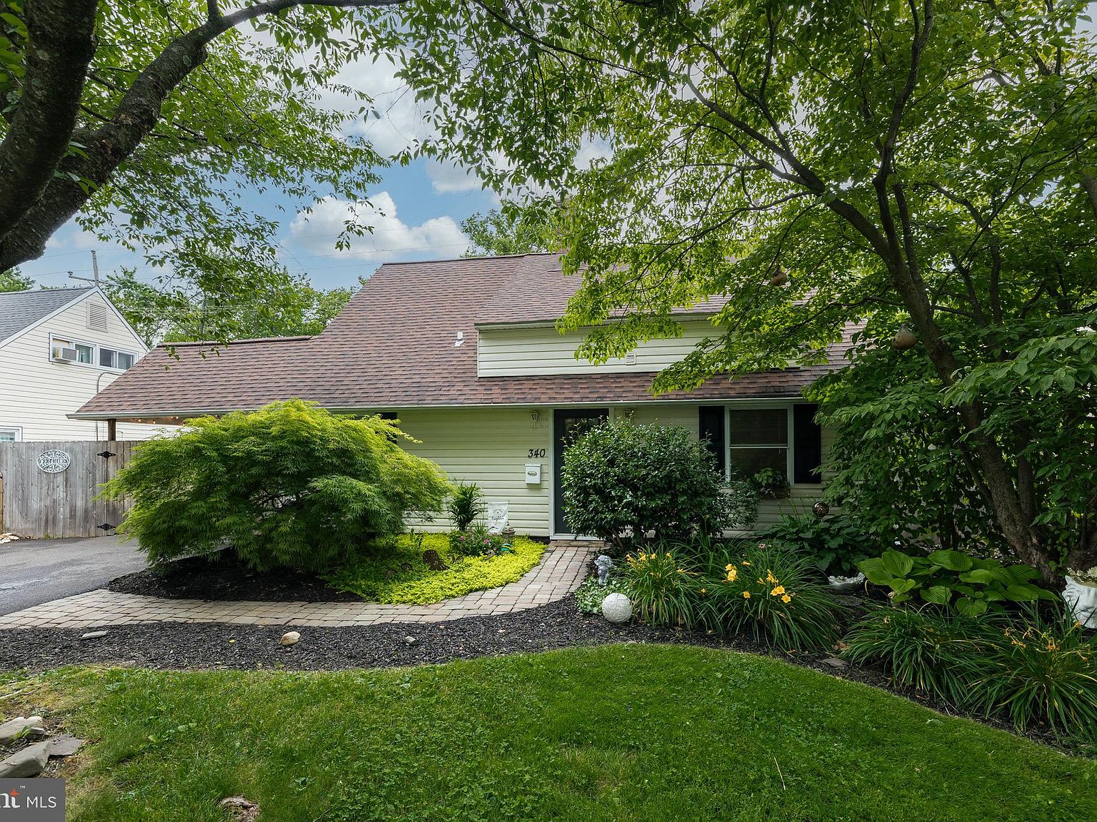 340 Appletree Dr, Levittown, PA 19055 Zillow