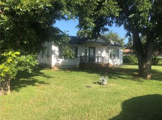 208 S Blaine Ave, Chandler, OK 74834