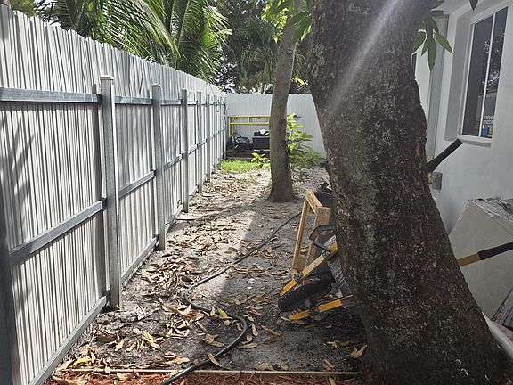 5th image of 21323 NW 39th Ave