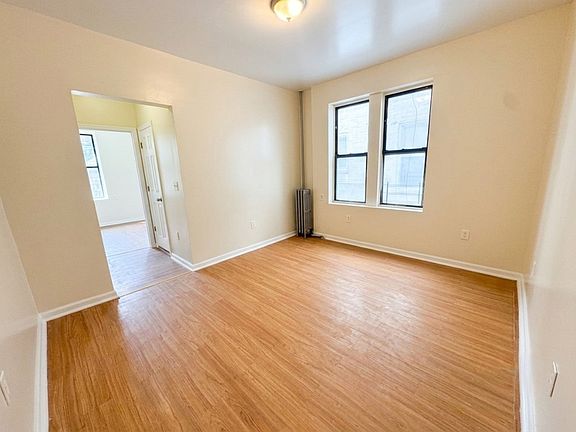 3rd image of 4816 8th Ave #1R