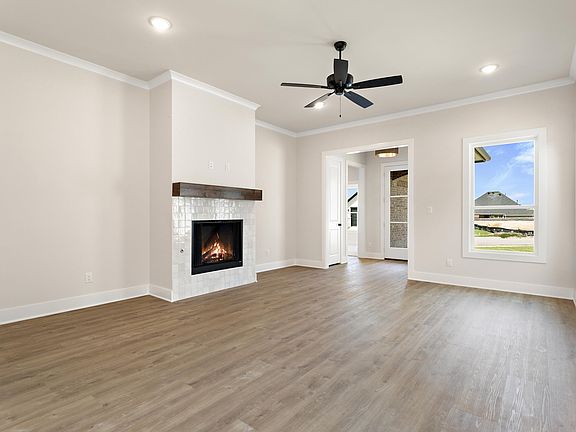 4th image of 7178 Alexander Dr