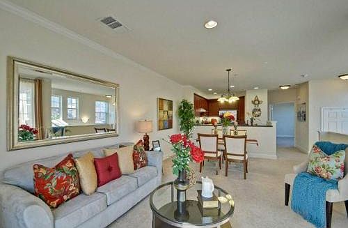 1st image of 2737 Tanglewood Dr