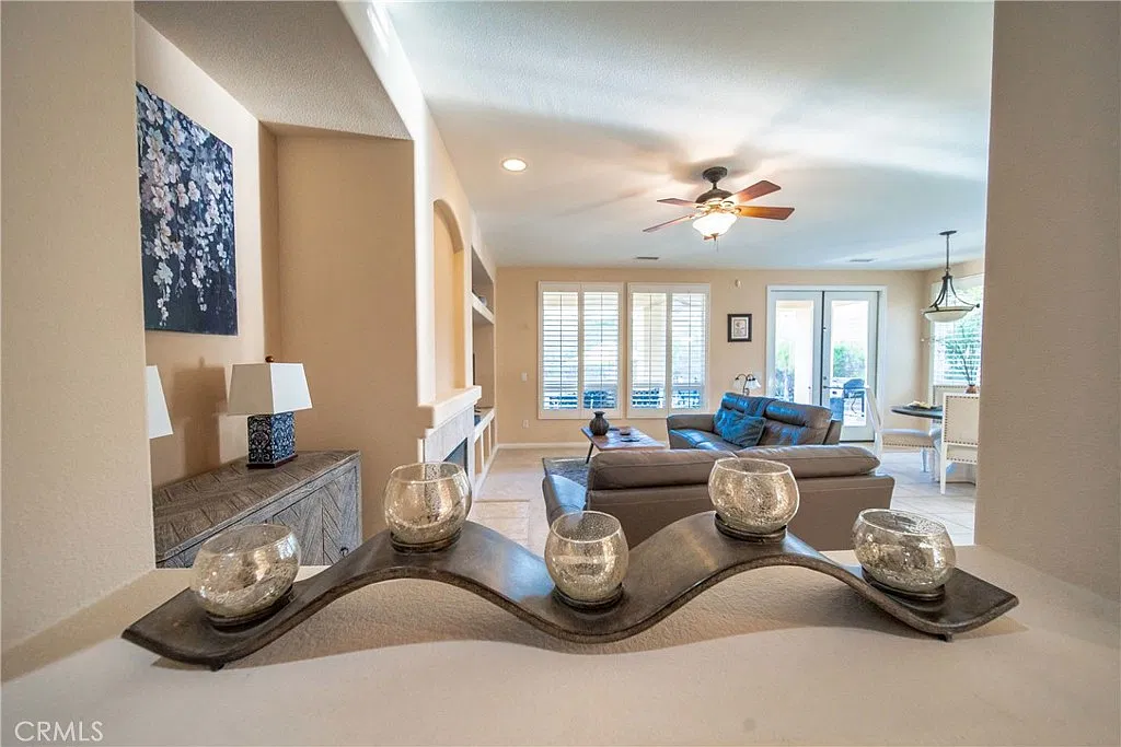 3 bed, 1843 sqft, $3,499 — Photo 4