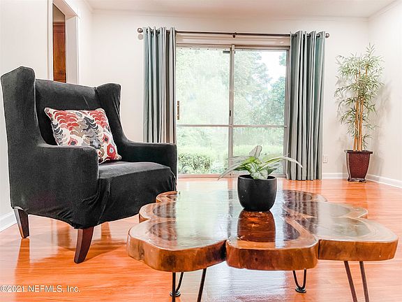 4th image of 5763 Saint Isabel Dr