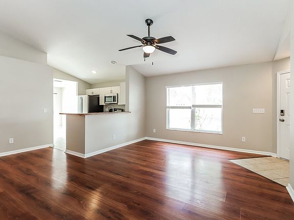 4th image of 11108 Robin Lake Ct
