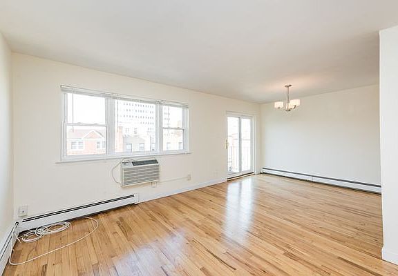 3rd image of 23-35 33rd St #3W