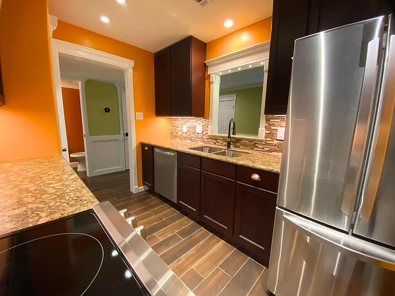 18204 Vinland Dr #8204 — Photo 7