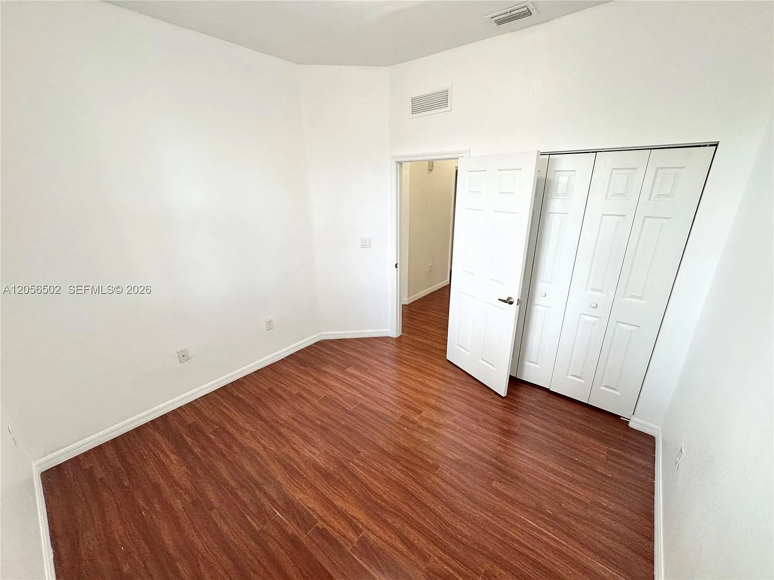 3 bed, 2.5 bath, 1256 sqft, $2,650 — Photo 2