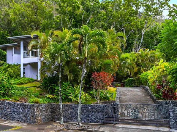 596 Kuikahi Dr, Wailuku, HI 96793
