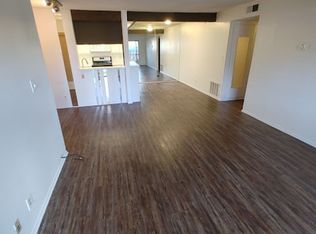 3725 Country Club Dr UNIT 5, Long Beach, CA 90807