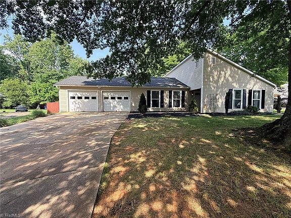3rd image of 471 Raven Ridge Dr