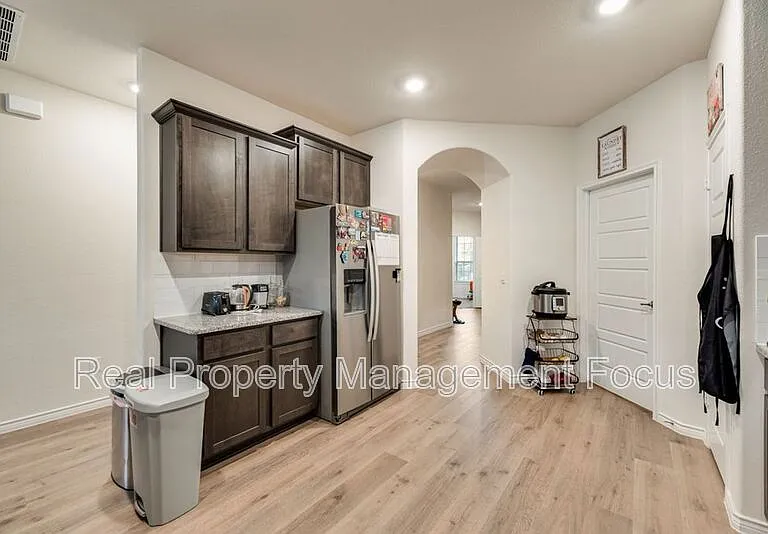 7205 Bledington Ln — Photo 8