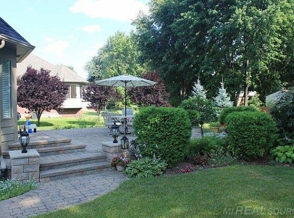 5th image of 11116 Lisa Ln