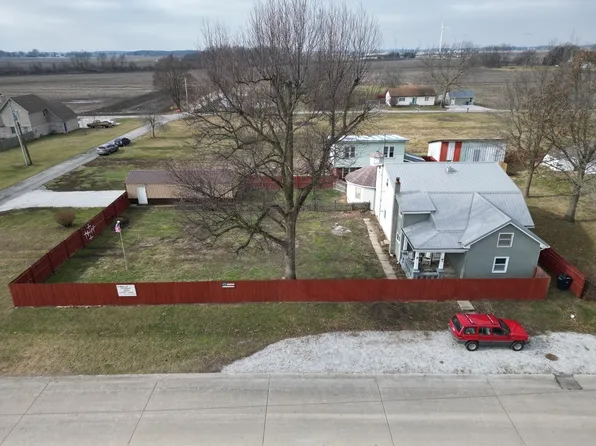 1312 N 9th St, Elwood, IN 46036