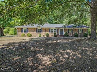 2509 Farrington Point Rd, Chapel Hill, NC 27517